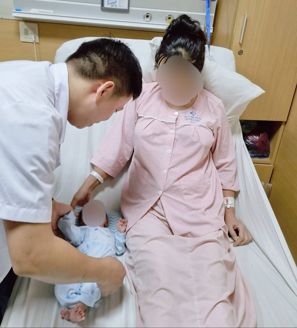 52 tuổi sinh con khoẻ mạnh nhờ thụ tinh trong ống nghiệm 